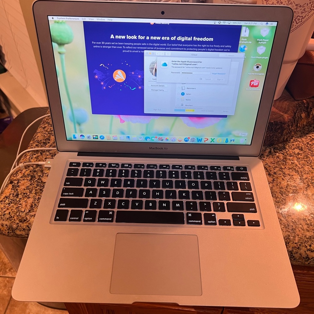 Apple MacBook Air with Silver Finish